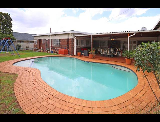 6 BEDROOM HOUSE FOR SALE IN DISCOVERY